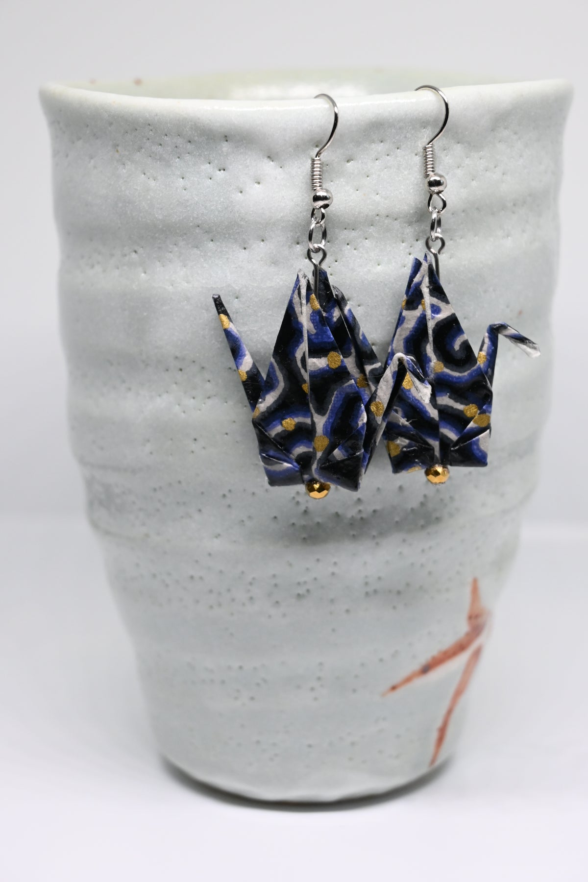 Arete de grulla azul grande